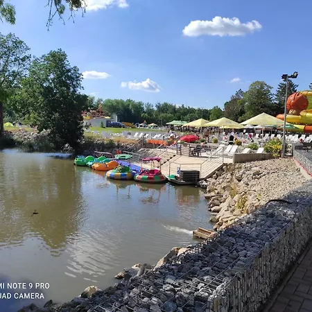 Penzionhanarobo 3* Mojmírovce